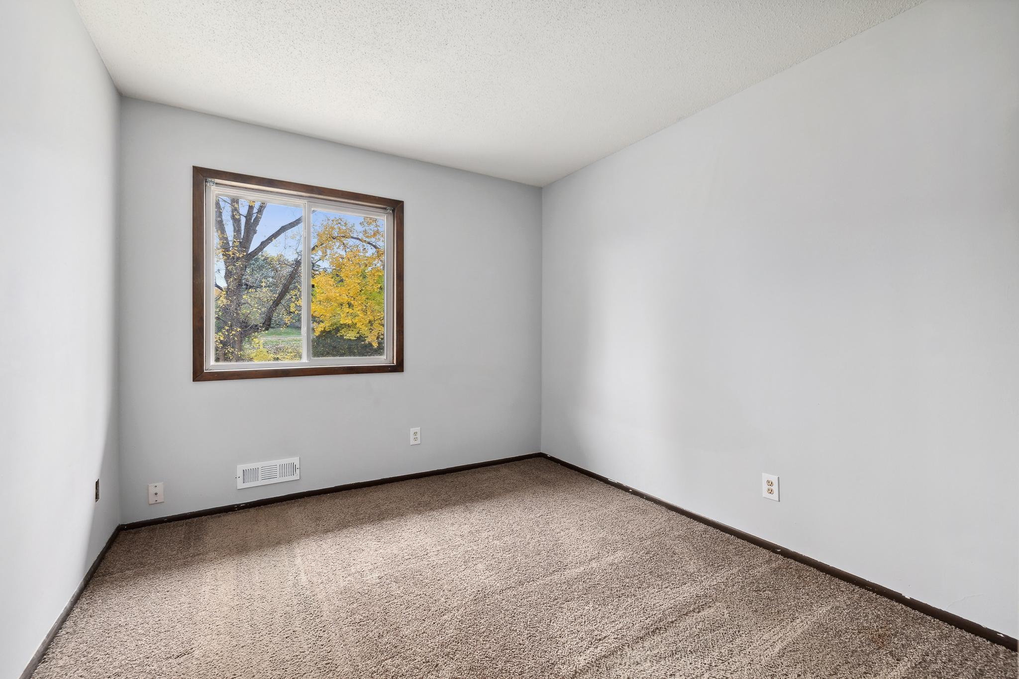 1375 Easter Lane Eagan, MN 55123 - Photo 17 of 30