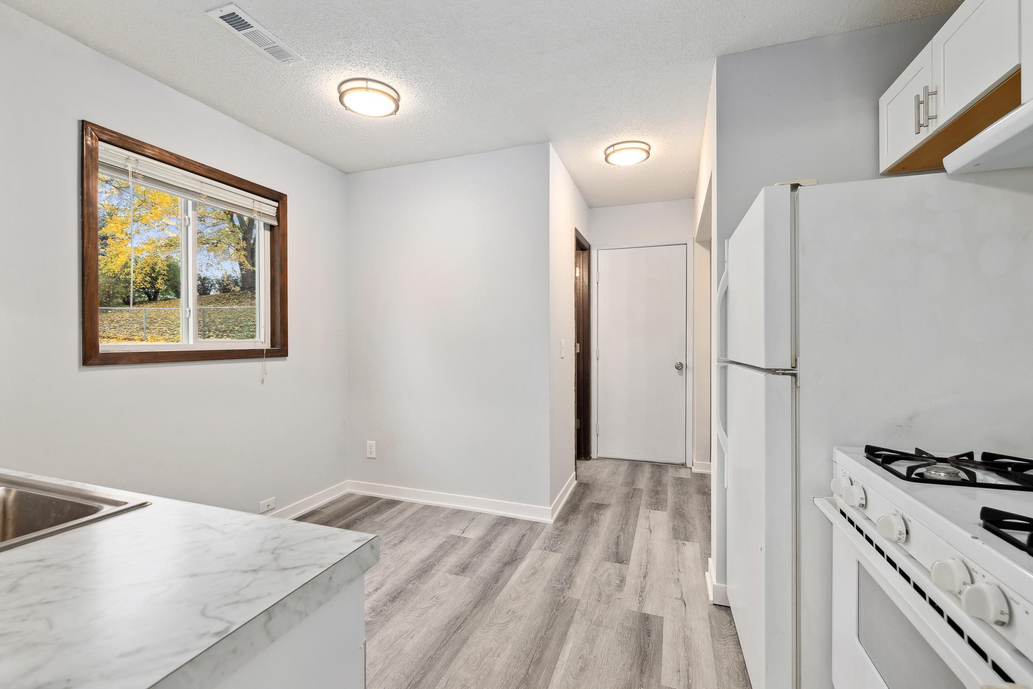 1375 Easter Lane Eagan, MN 55123 - Photo 6 of 30