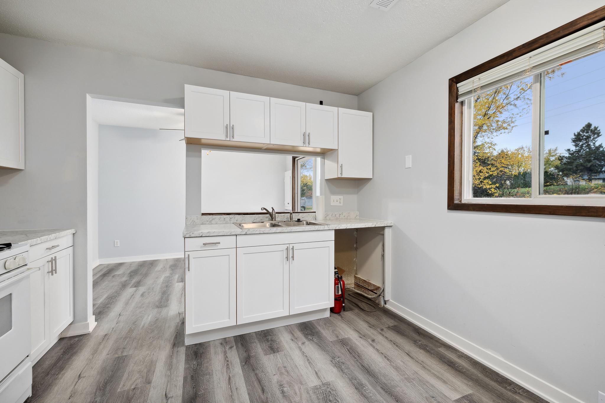 1375 Easter Lane Eagan, MN 55123 - Photo 7 of 30