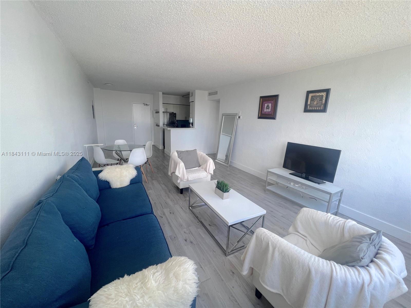 1500 Bay Road, Unit 808S Miami Beach, FL 33139 - Photo 12 of 33 Gallery Image 12