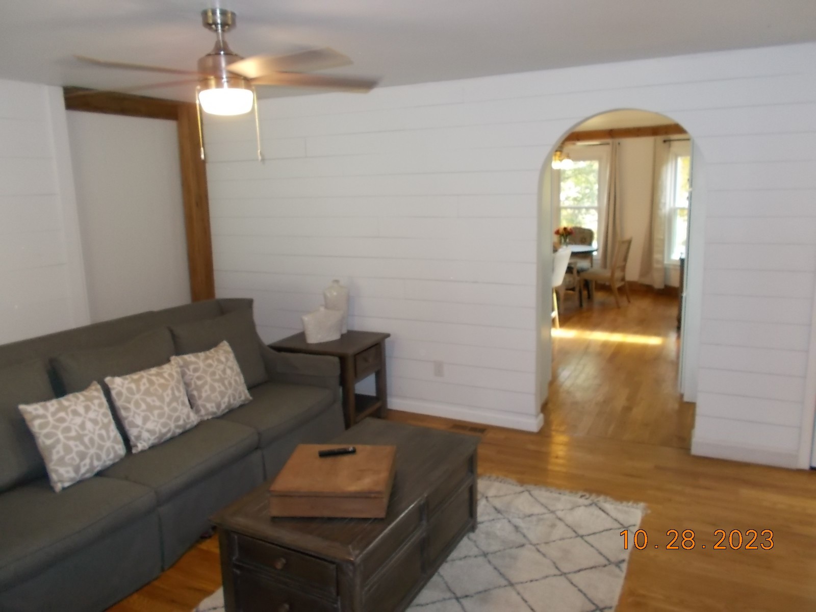 260 Round Top Road Alexandria, TN 37012 - Photo 45 of 65 a living room with furniture and a mirror