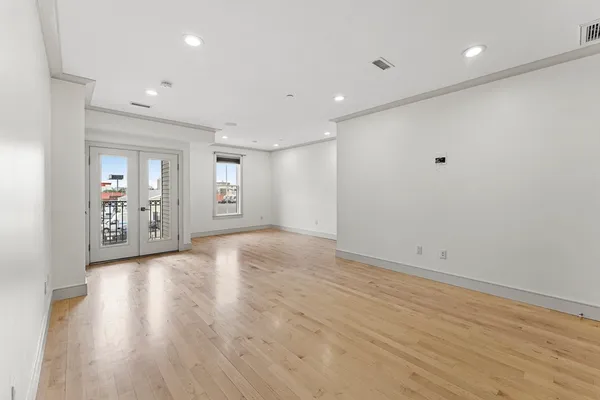 $4,400 | 542 Dorchester Avenue, Unit 302, Boston, MA 02127