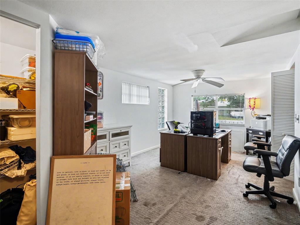 4304 Midland Road Sarasota, FL 34231 - Photo 15 of 31 Gallery Image 15