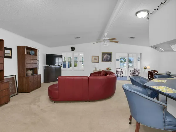 $194,900 | 233 Eagle Road, Unit 233, Naples, FL 34114