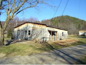 409 Odom Branch Road Erwin, TN 37650 - Photo 4 of 7 Photo 4