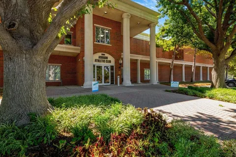 $560,000 | 14683 Plage Lane, Addison, TX 75001