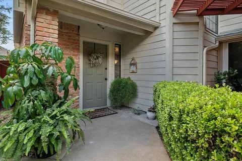 $560,000 | 14683 Plage Lane, Addison, TX 75001