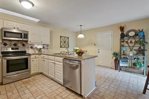 $560,000 | 14683 Plage Lane, Addison, TX 75001