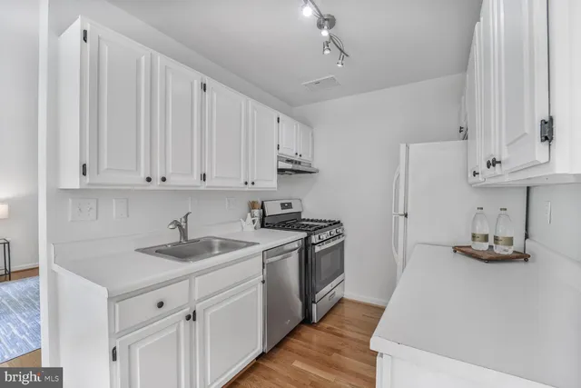 $465,000 | 4114 Davis Place Northwest, Unit 311, Washington, DC 20007
