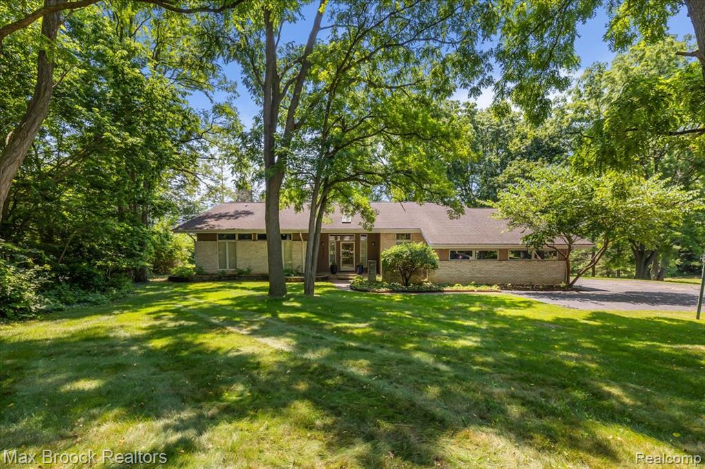 45167 9 Mile Road Novi, MI 48167 - Photo 1 of 44