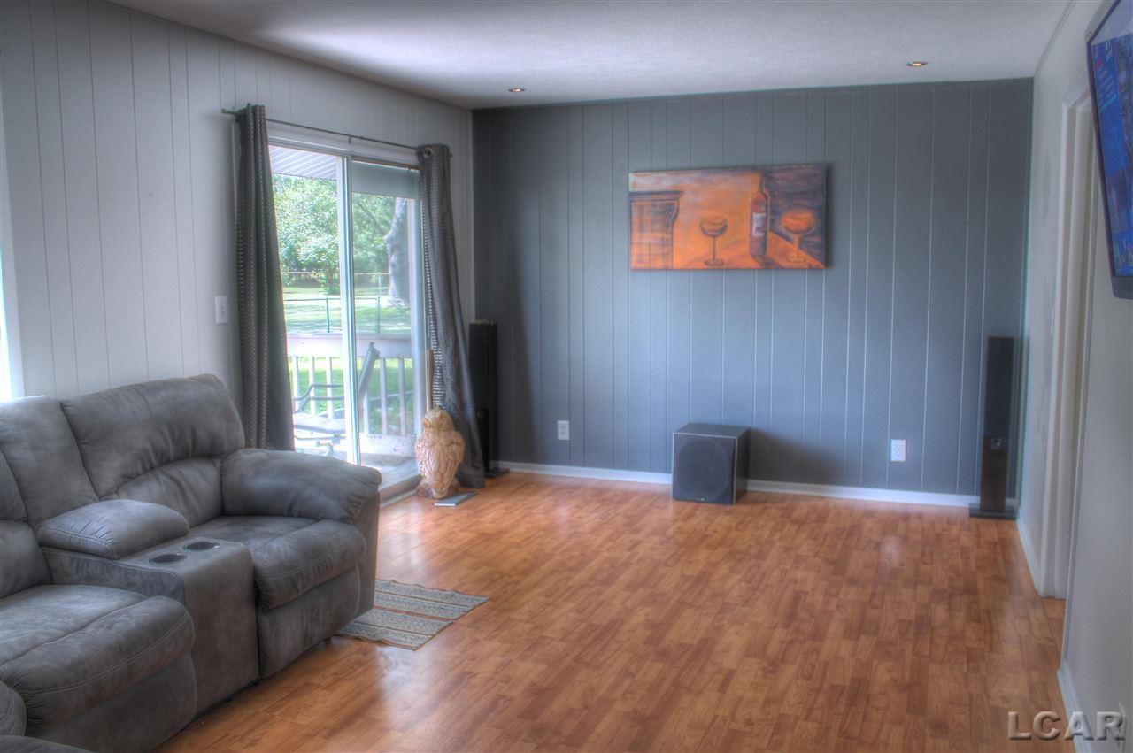 703 South Occidental Road Tecumseh, MI 49286 - Photo 4 of 23 Gallery Image 4