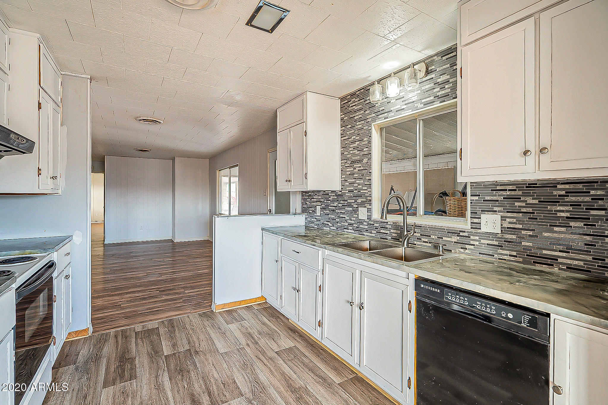 1835 South Idaho Road Apache Junction, AZ 85119 - Photo 11 of 46 Idaho-21