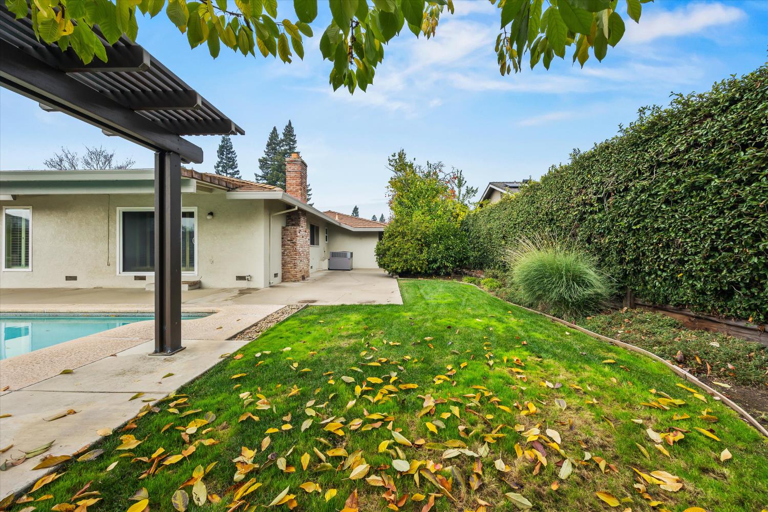 4808 Sherlock Way Carmichael, CA 95608 - Photo 33 of 45 a view of a backyard of the house