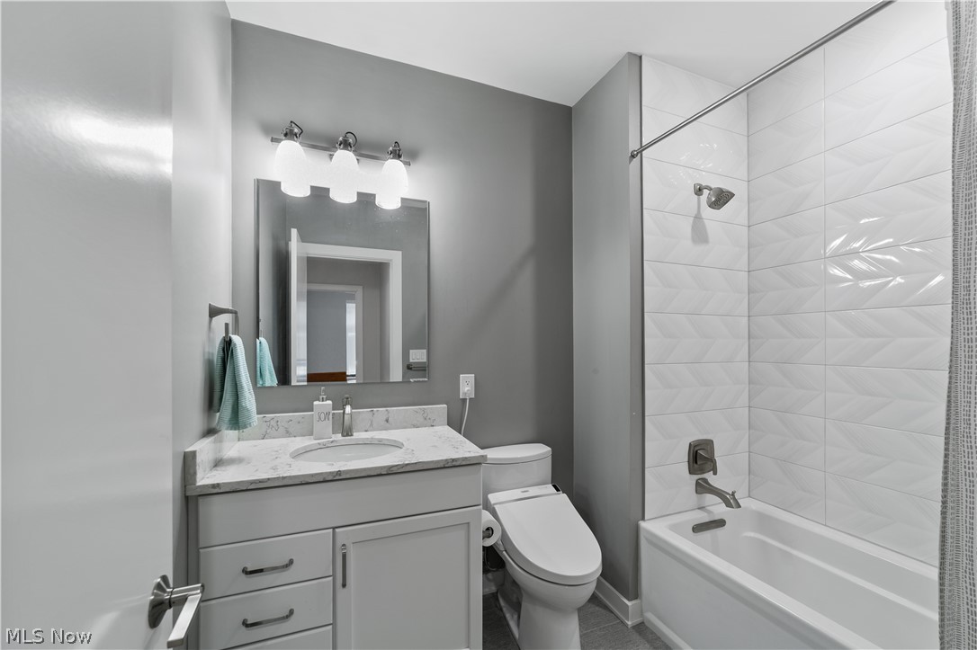 2044 Random Road, Unit 101 Cleveland, OH 44106 - Photo 37 of 44 2nd Floor