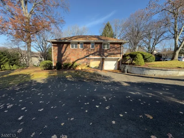 $7,000 | 581 Mazur Avenue, Paramus, NJ 07652