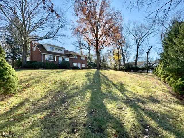 $7,000 | 581 Mazur Avenue, Paramus, NJ 07652