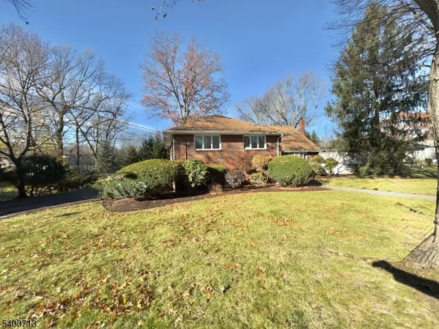 $7,000 | 581 Mazur Avenue, Paramus, NJ 07652