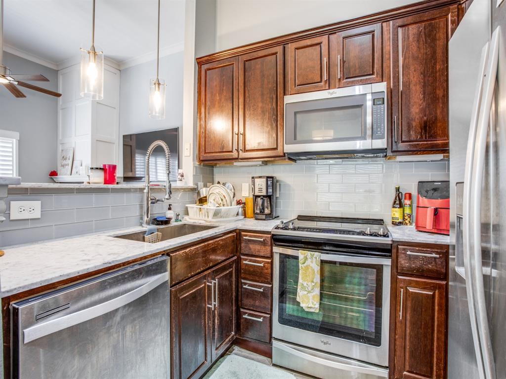 2201 Wolf Street, Unit 4206 Dallas, TX 75201 - Photo 8 of 12