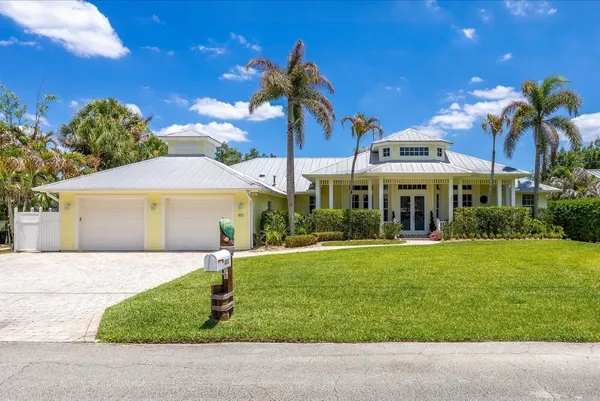 $2,200,000 | 851 Southwest Pine Tree Lane, Palm City, FL 34990