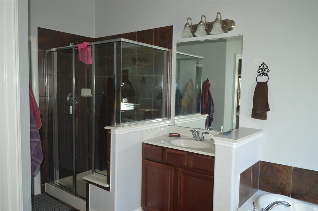 3965 Hunter Peak Road Fort Worth, TX 76262 - Photo 6 of 19