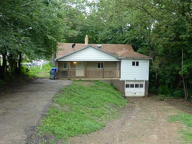 958 Cliff Mine Road Coraopolis, PA 15108 - Photo 2 of 25 Exterior Front.