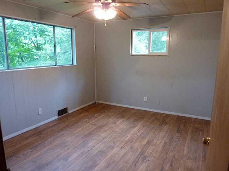 958 Cliff Mine Road Coraopolis, PA 15108 - Photo 11 of 25 Bedroom.