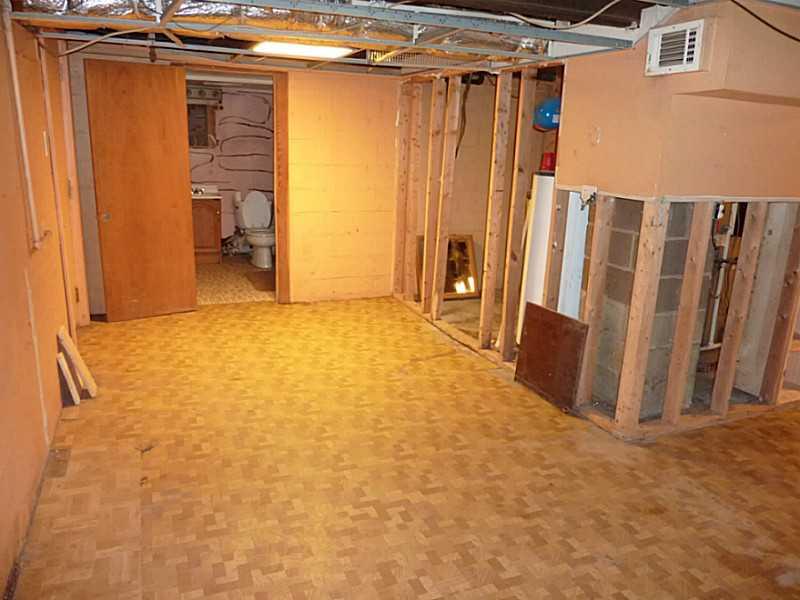 958 Cliff Mine Road Coraopolis, PA 15108 - Photo 19 of 25 Basement/Game Room.