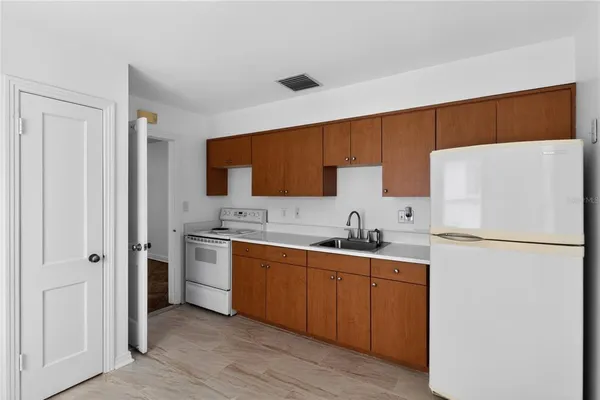 $2,900 | 1060 Iroquois Street, Unit A, Clearwater, FL 33755