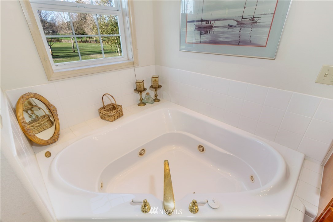 1102 Golf Course Road San Juan Island, WA 98250 - Photo 17 of 28 Gallery Image 17