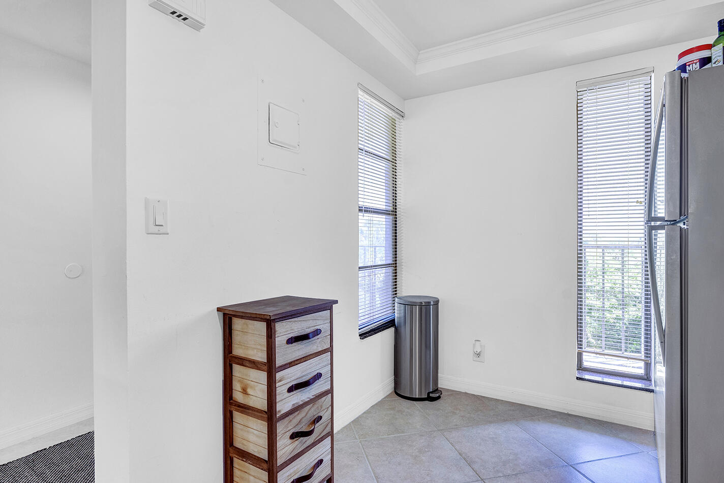 21 Royal Palm Way, Unit 4050 Boca Raton, FL 33432 - Photo 31 of 57 Kitchen