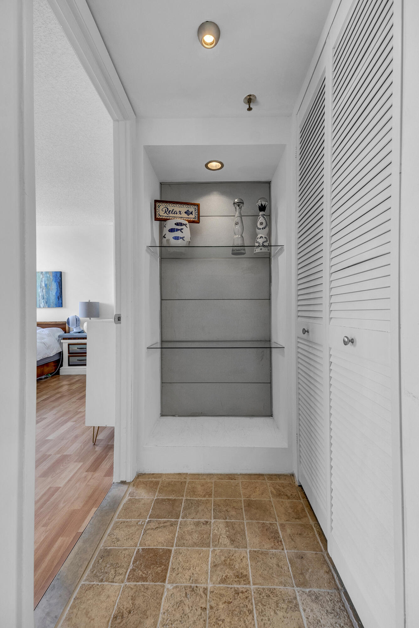 21 Royal Palm Way, Unit 4050 Boca Raton, FL 33432 - Photo 35 of 57 Foyer