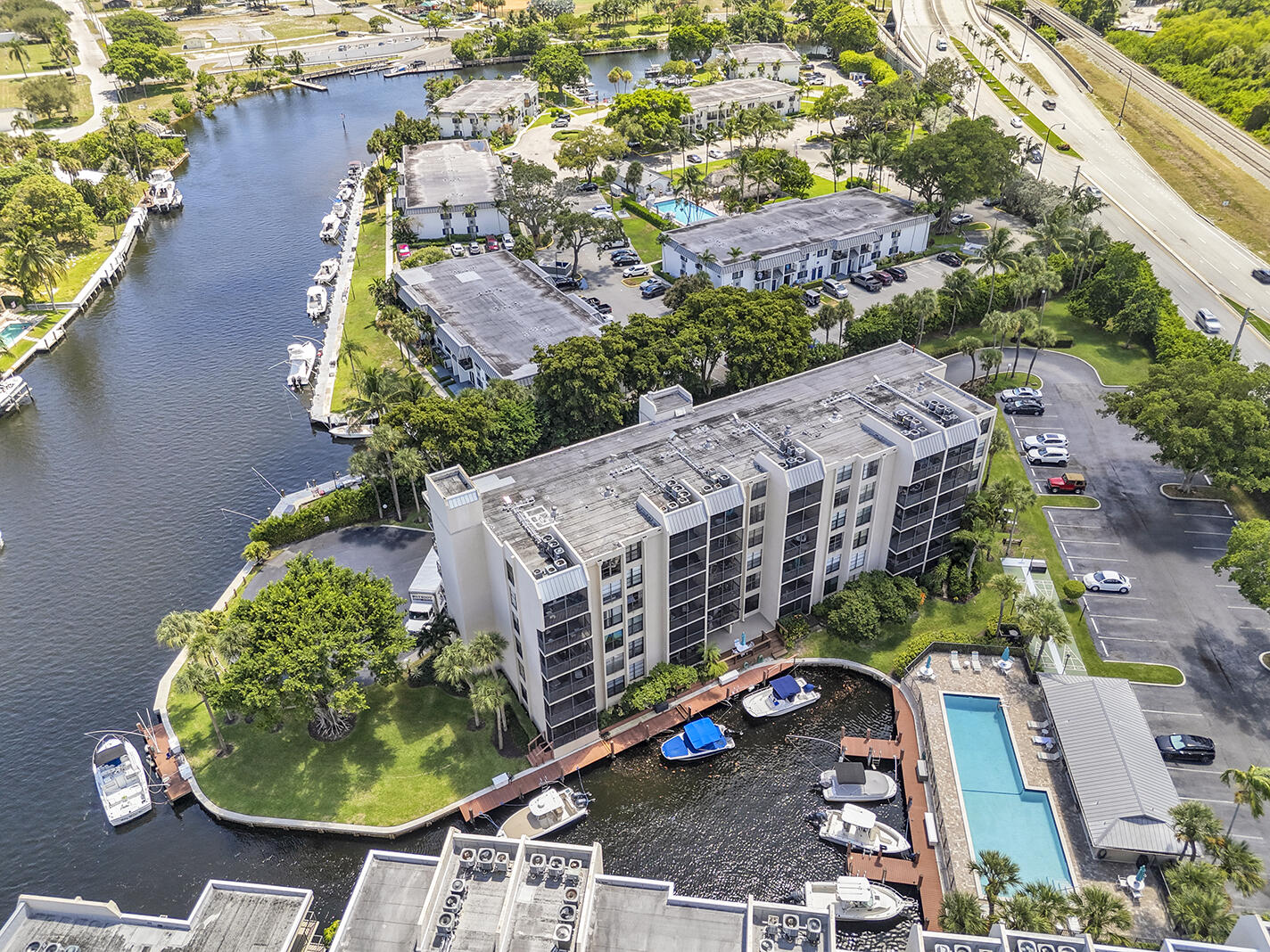 21 Royal Palm Way, Unit 4050 Boca Raton, FL 33432 - Photo 4 of 57 Community View