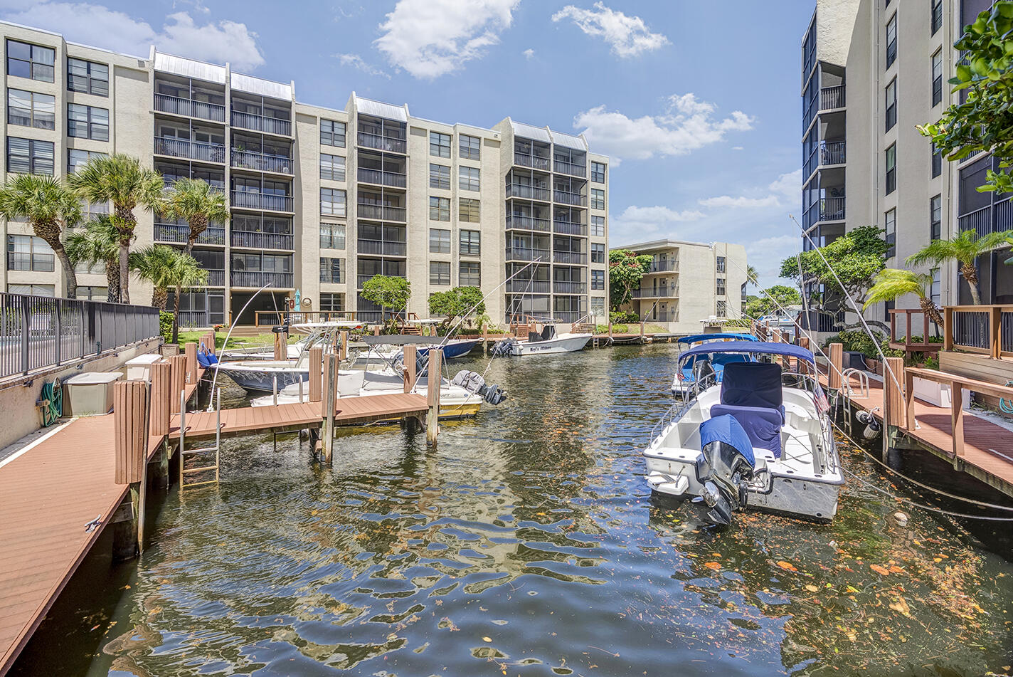 21 Royal Palm Way, Unit 4050 Boca Raton, FL 33432 - Photo 44 of 57 Lagoon