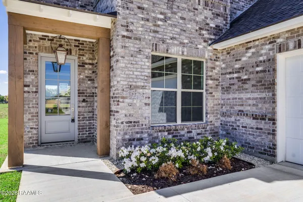 $431,381 | 303 Benson Grove Drive, Youngsville, LA 70592