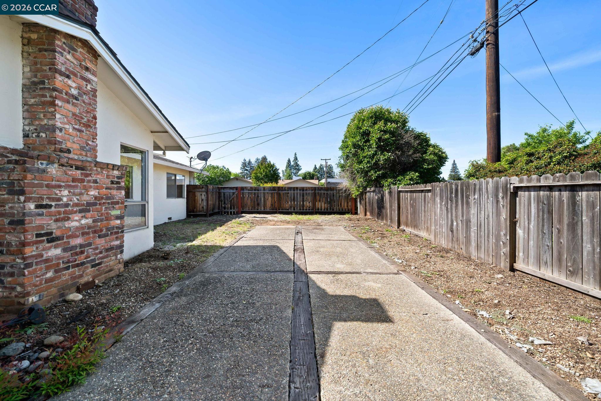 1531 Eclipse Way Concord, CA 94521 - Photo 37 of 47
