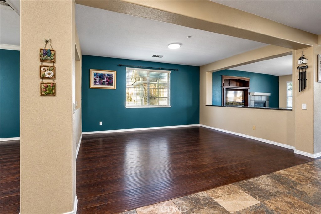 18668 Alderbrook Drive Riverside, CA 92508 - Photo 4 of 20 Gallery Image 4