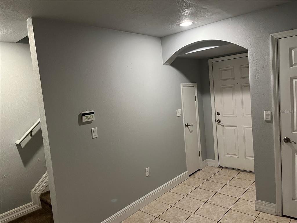 4539 Bay Spring Court Tampa, FL 33611 - Photo 5 of 16