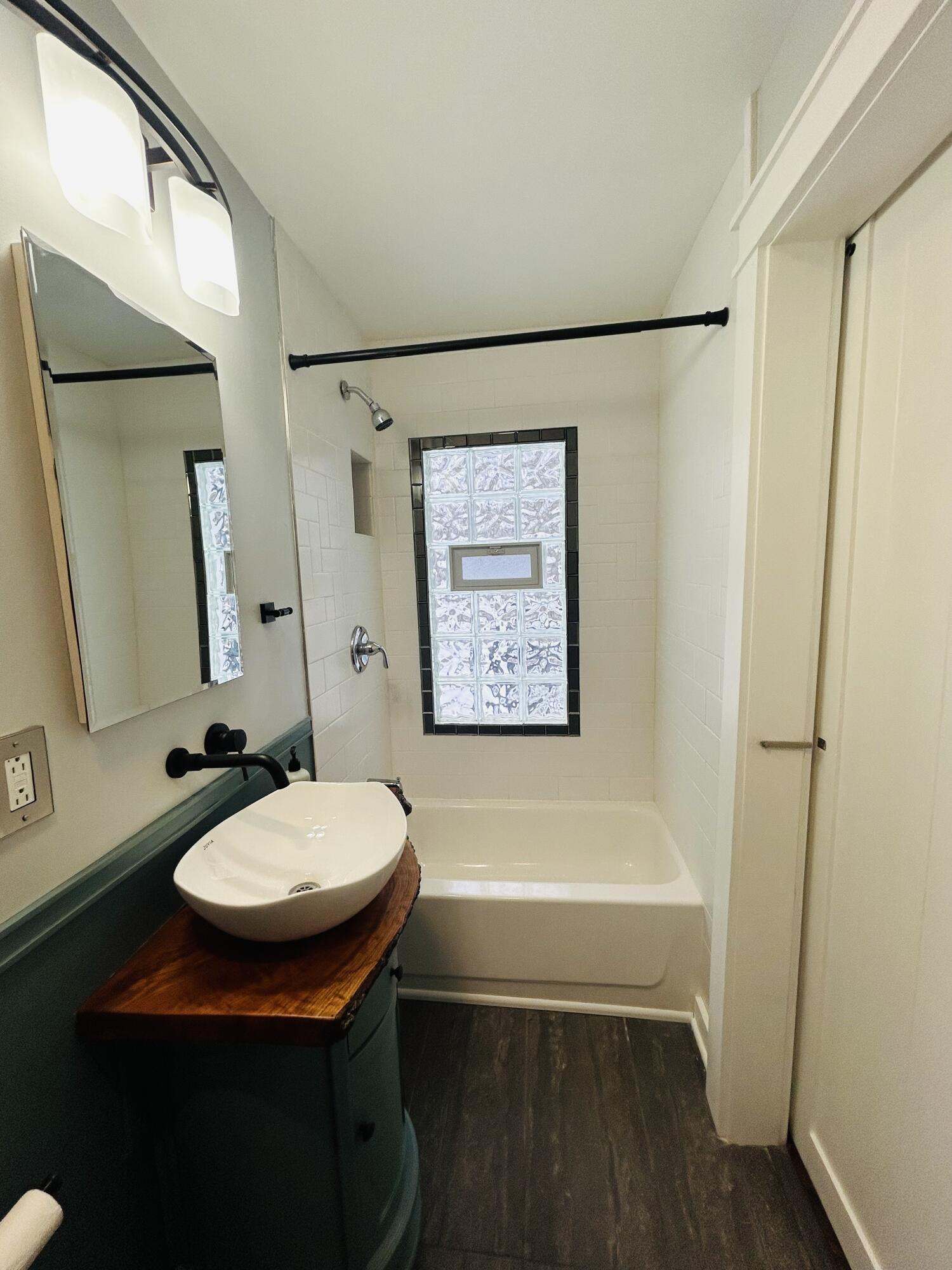 3624 Lowden Street Kalamazoo, MI 49008 - Photo 18 of 36 IMG_9224