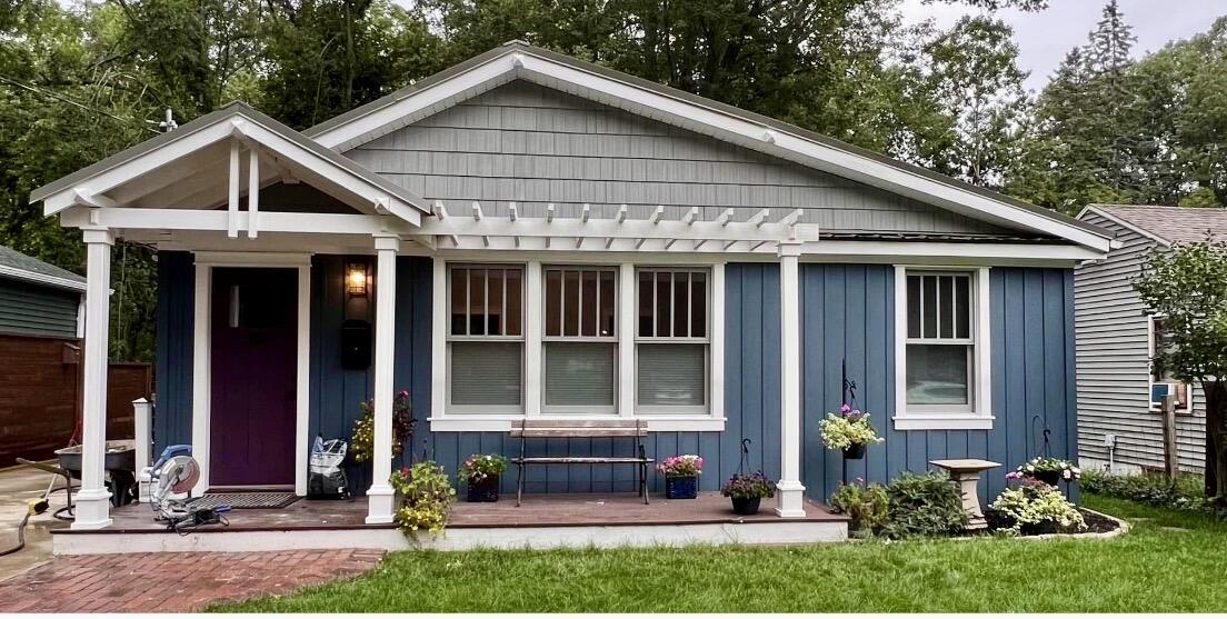 3624 Lowden Street Kalamazoo, MI 49008 - Photo 2 of 36 IMG_9336