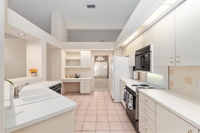 $645,000 | 4704 Northwest 57th Drive, Gainesville, FL 32653