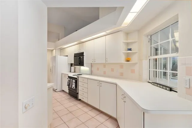 $645,000 | 4704 Northwest 57th Drive, Gainesville, FL 32653