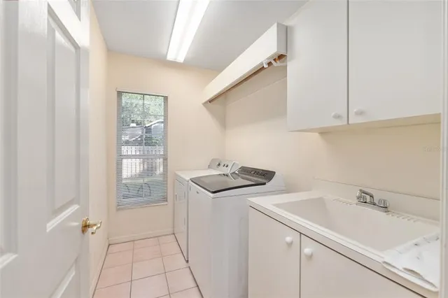 $645,000 | 4704 Northwest 57th Drive, Gainesville, FL 32653