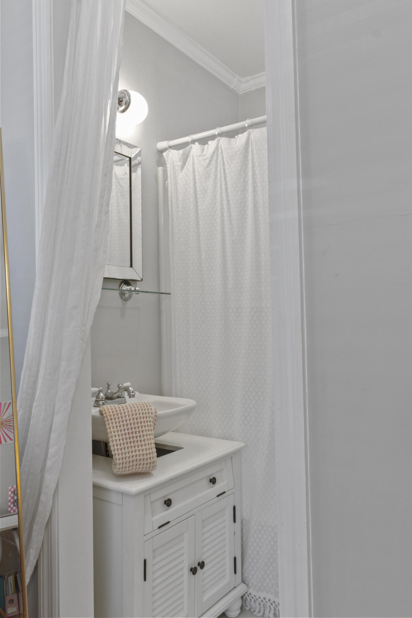 516 Wando Street Columbia, SC 29205 - Photo 7 of 17 Primary EnSuite Bath