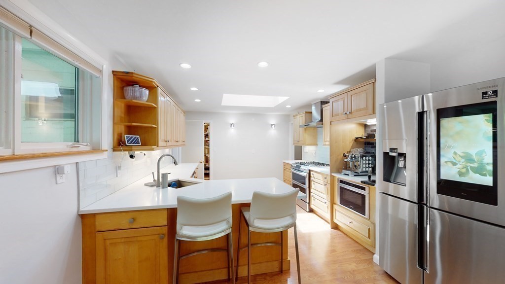 6 Pequot Road Wayland, MA 01778 - Photo 6 of 26 Gallery Image 6