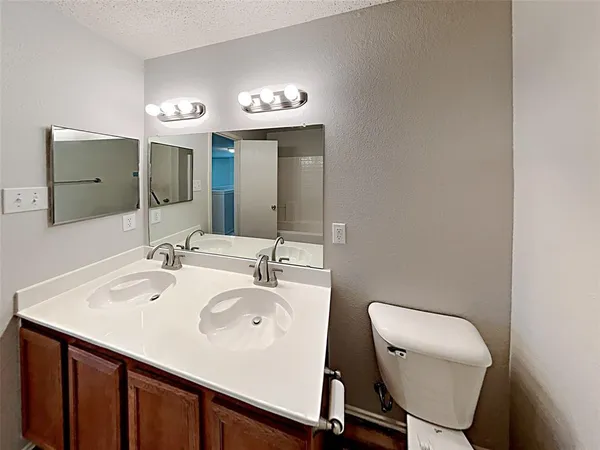 $2,260 | 2104 Navada Way, Fort Worth, TX 76247