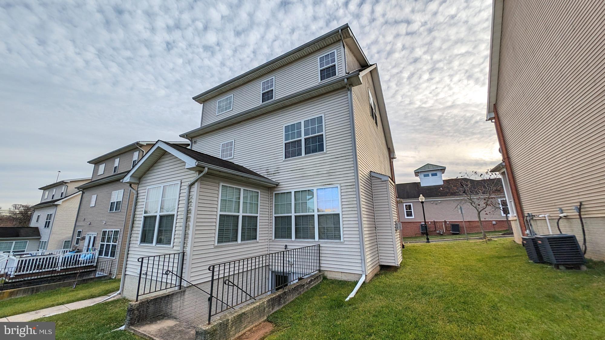 5502 Frankford Estates Drive Baltimore, MD 21206 - Photo 12 of 12 Back of Home