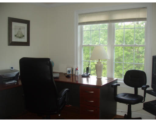 12 Noreen Road Mansfield, MA 02048 - Photo 13 of 13 Gallery Image 13