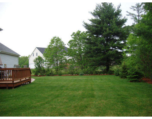 12 Noreen Road Mansfield, MA 02048 - Photo 2 of 13 Gallery Image 2