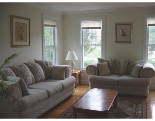 12 Noreen Road Mansfield, MA 02048 - Photo 7 of 13 Gallery Image 7