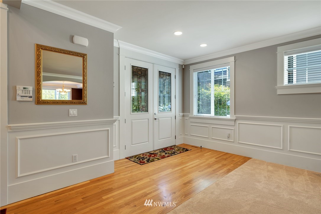 5126 Northeast 10th Street Renton, WA 98059 - Photo 6 of 35 Gallery Image 6